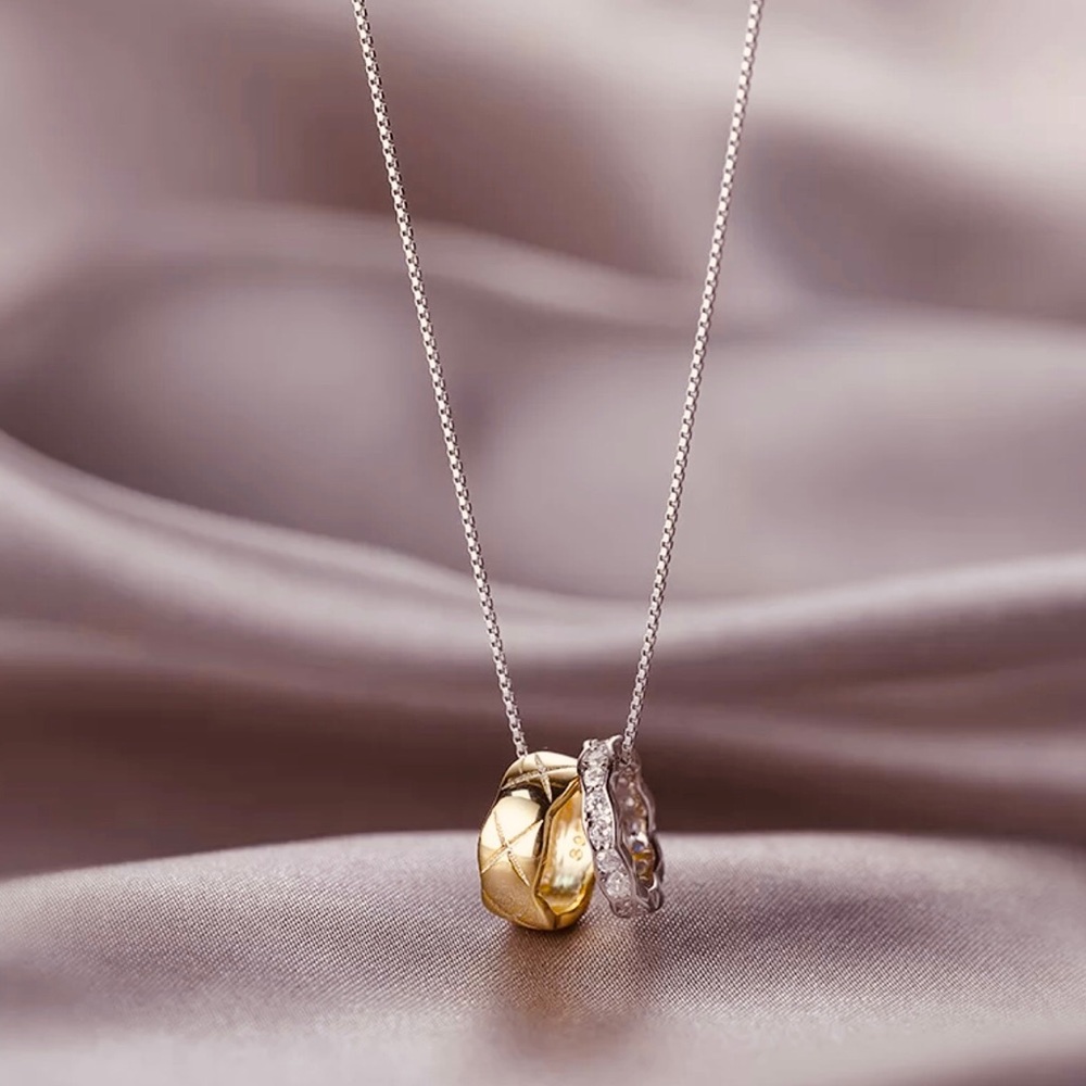 ✨✨Double Ring Necklace ✨✨✨ - Picture 2 of 5
